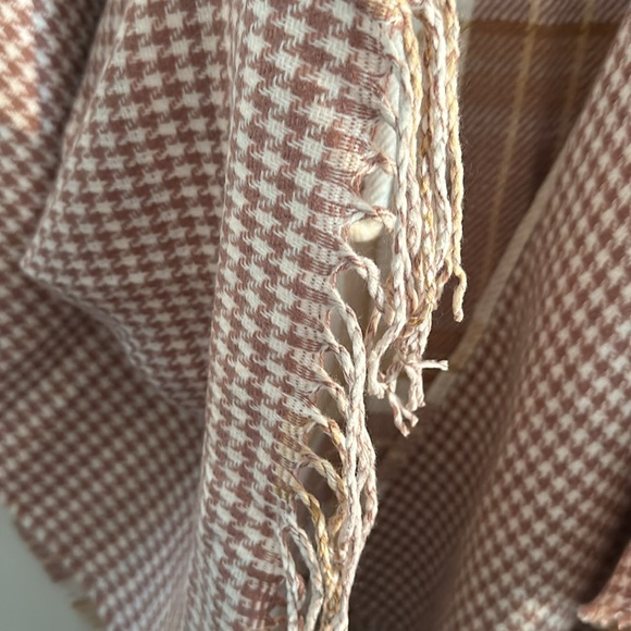Steve Madden Women's Reversible Multi Cardigan/Kimono in Blush O/S, EUC - Picture 14 of 16